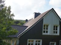 Steildacheindeckung mit Hohlfalzziegeln