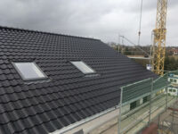 Neu eingedecktes Steildach